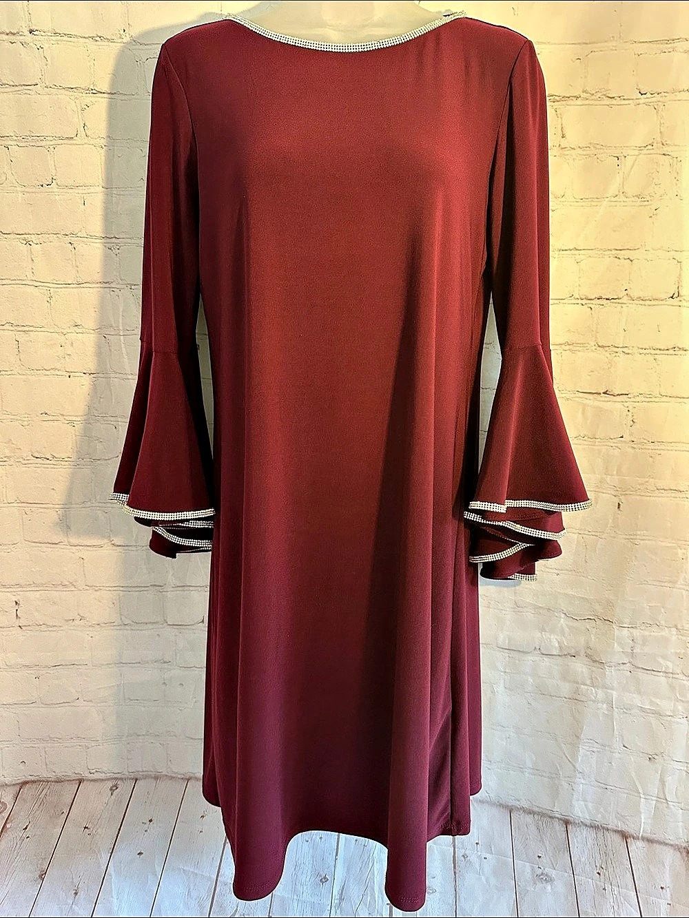 Badgley Mischka Studio Rhinestone-Trim Bell-Sleeve Dress Dress Red Small